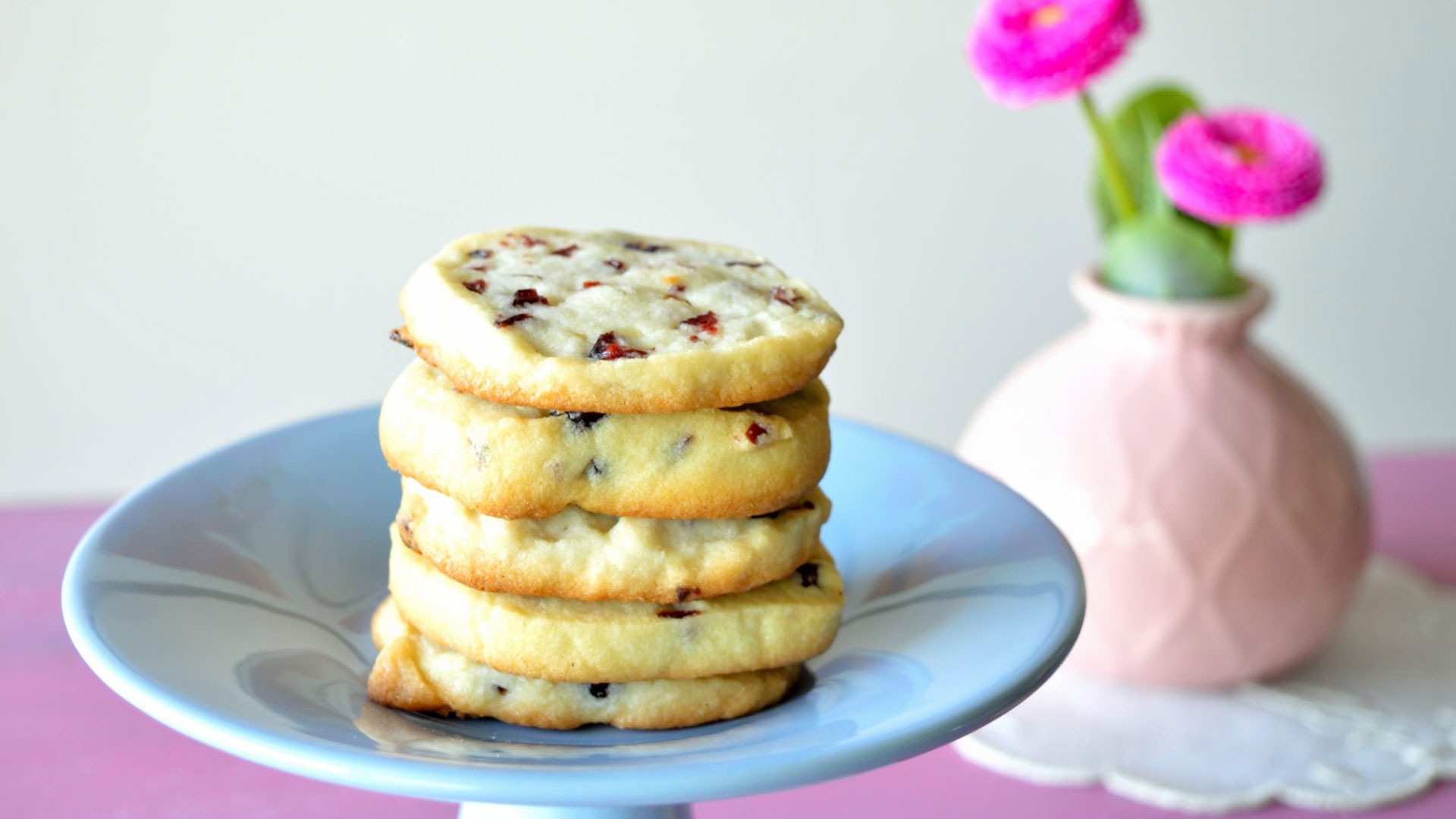 Βουτυρένια μπισκότα με cranberries