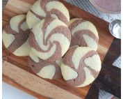 Ελικοειδή μπισκότα βανίλια – σοκολάτα