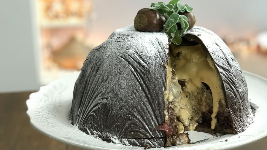 Σοκολατένια τούρτα βόμβα με καραμέλα