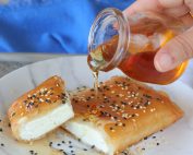 Σαγανάκι φέτα με φύλλο