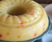 Χαλβάς σιμιγδαλένιος με καρύδα και φρουί γλασέ