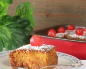 Σιροπιαστό νηστίσιμο ραβανί με καρύδα