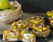 αλμυρά cupcakes με φέτα και σύκα