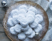 Παραδοσιακοί κουραμπιέδες