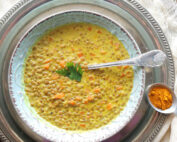 Φακές με κάρυ