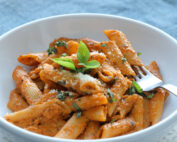 Πένες με βότκα