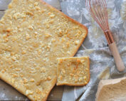 Εύκολη αλευρόπιτα με φέτα