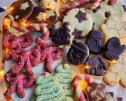 Μια ζύμη για 8 σχέδια χριστουγεννιάτικων μπισκότων