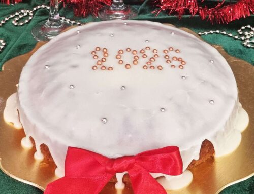 Βασιλόπιτα σιροπιαστή με μανταρίνι και αμύγδαλο