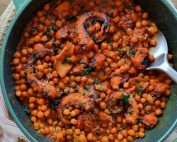 Χταπόδι με ρεβίθια