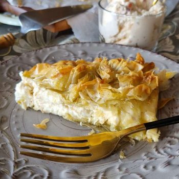 Τυρόπιτα τσαλακωτή με τυροκαυτερή